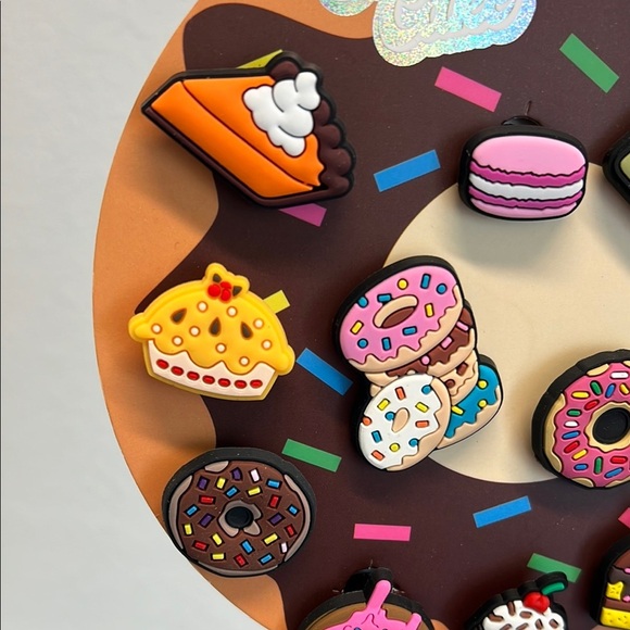 Moon Cake | Sweet Treats Clog Charms Set 🍩🍰🧁 - Picture 3 of 6